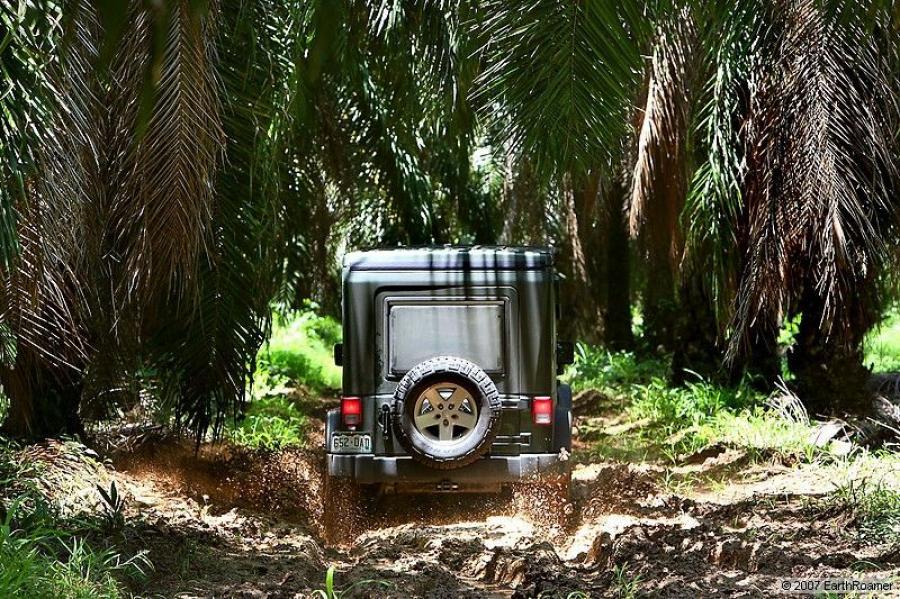  Jeep EarthRoamer XV-JP 2008 года  (фото 3 из 11)